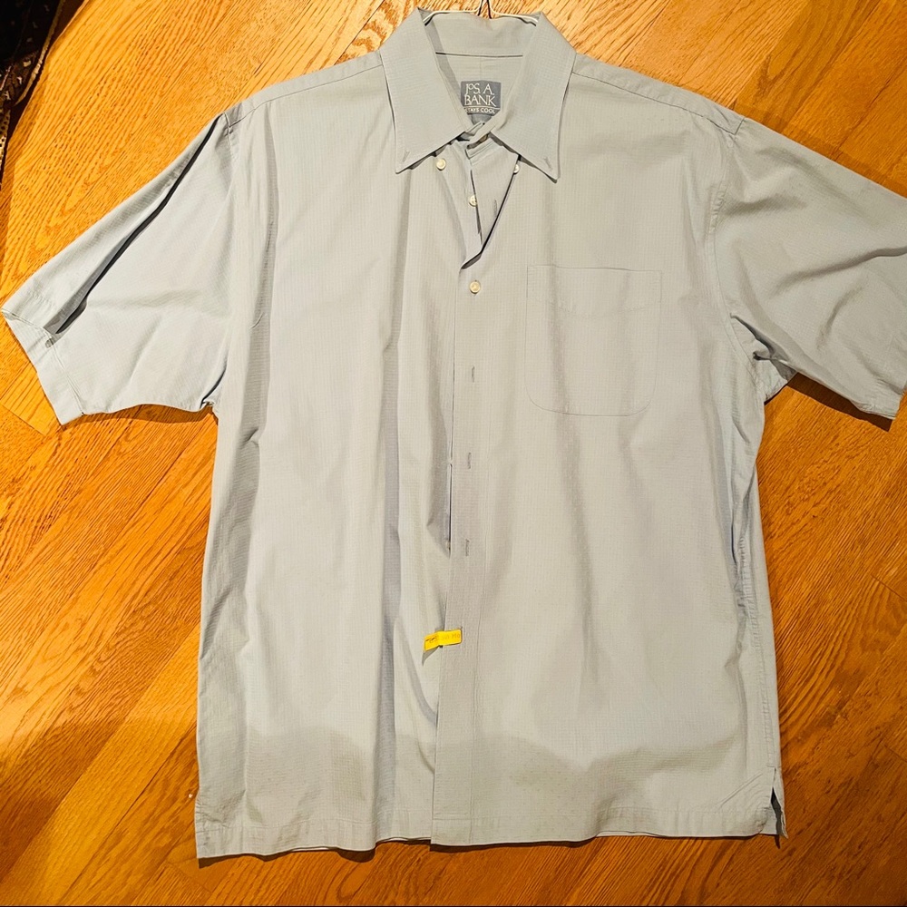 Jos. A. Bank Short Sleeve Dress Shirt- Size L- EUC